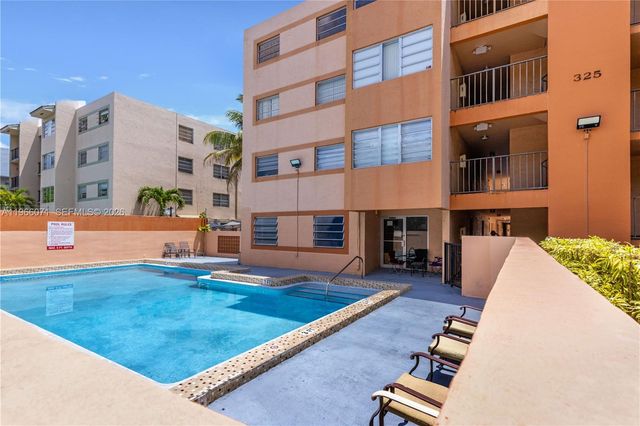 325 NW 72nd Ave 308, Miami, FL 33126