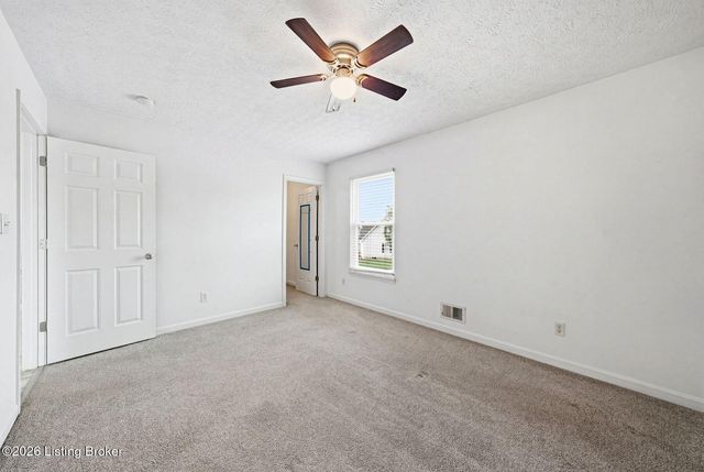 6900 Franklin Farmer Way, Louisville, KY 40229