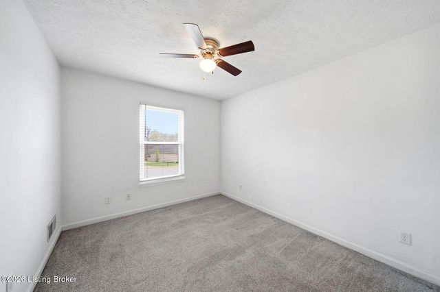 6900 Franklin Farmer Way, Louisville, KY 40229