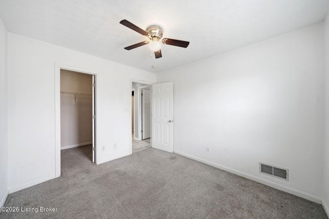 6900 Franklin Farmer Way, Louisville, KY 40229