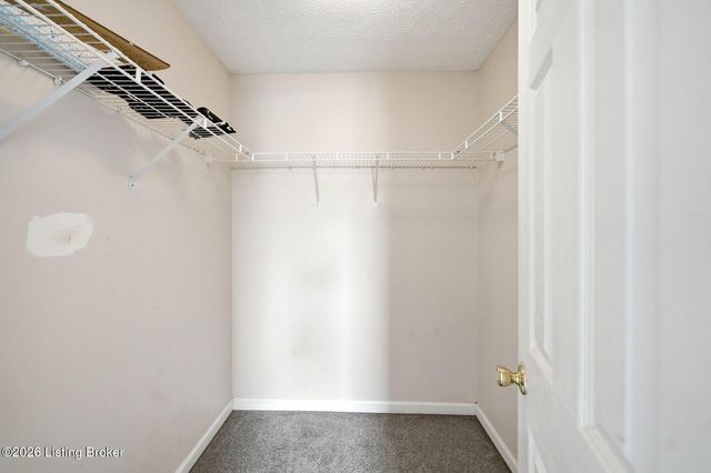 6900 Franklin Farmer Way, Louisville, KY 40229