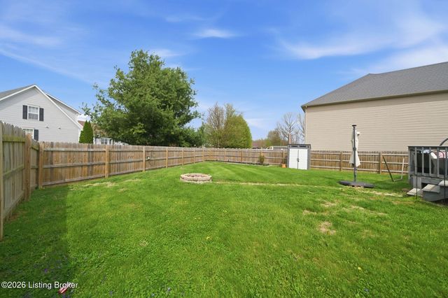 6900 Franklin Farmer Way, Louisville, KY 40229