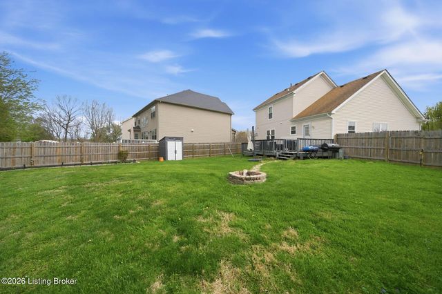 6900 Franklin Farmer Way, Louisville, KY 40229