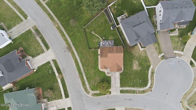 6900 Franklin Farmer Way, Louisville, KY 40229