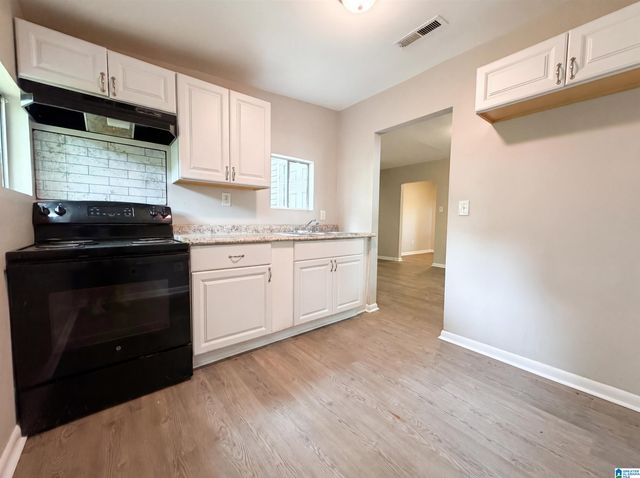 206 HIGHWAY AVENUE, Midfield, AL 35228