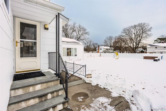 3 Brenner Road, Coram, NY 11727