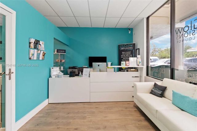 10418 W Atlantic Blvd, Coral Springs, FL 33071