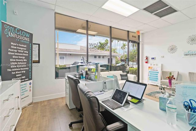 10418 W Atlantic Blvd, Coral Springs, FL 33071