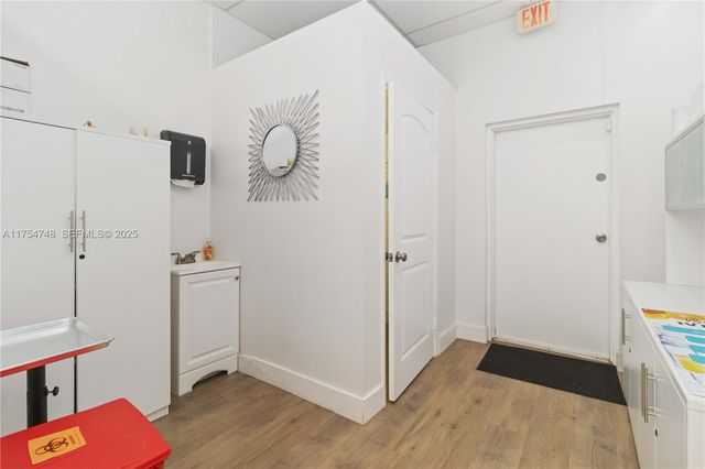 10418 W Atlantic Blvd, Coral Springs, FL 33071