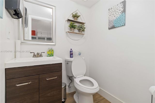 10418 W Atlantic Blvd, Coral Springs, FL 33071