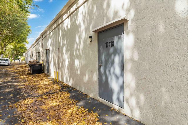 10418 W Atlantic Blvd, Coral Springs, FL 33071