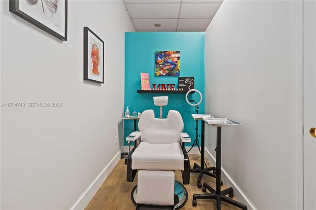 10418 W Atlantic Blvd, Coral Springs, FL 33071