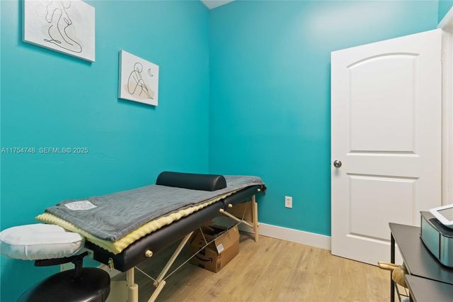 10418 W Atlantic Blvd, Coral Springs, FL 33071