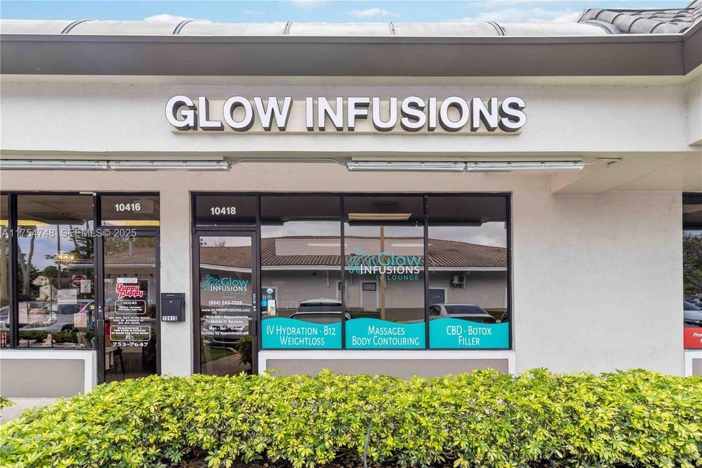 10418 W Atlantic Blvd, Coral Springs, FL 33071