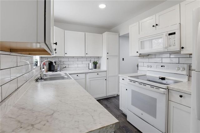 1224 NE 43rd Terrace, Kansas City, MO 64116