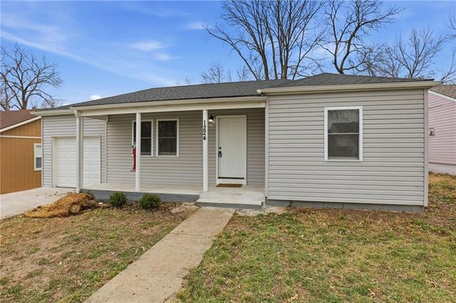 1224 NE 43rd Terrace, Kansas City, MO 64116