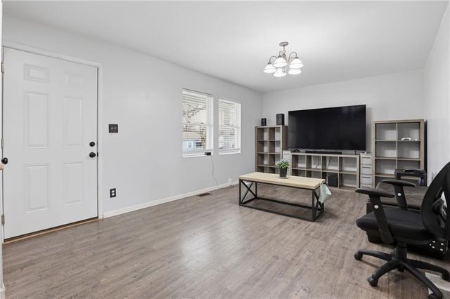 1224 NE 43rd Terrace, Kansas City, MO 64116