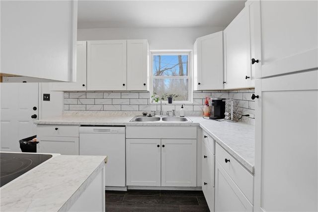 1224 NE 43rd Terrace, Kansas City, MO 64116