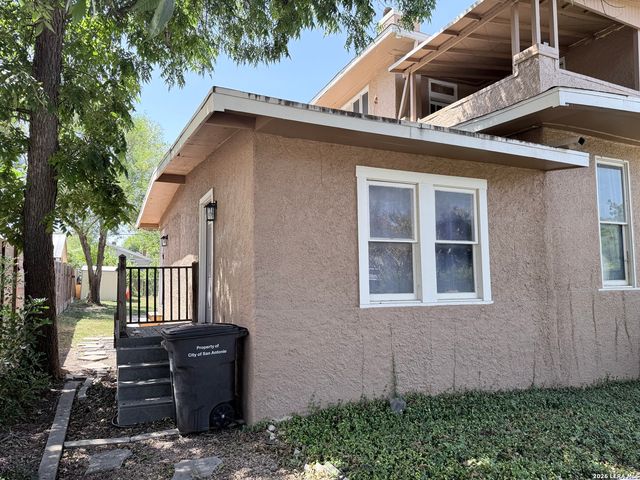 1030 W HUISACHE AVE, San Antonio, TX 78201