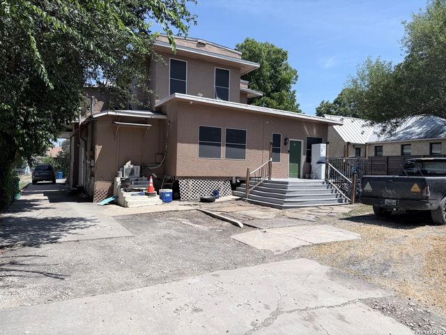 1030 W HUISACHE AVE, San Antonio, TX 78201