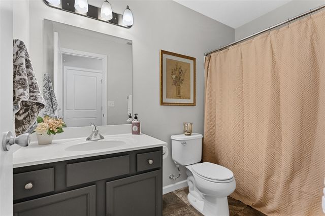 1327 Gardner Pond Lane, Vicksburg, MI 49097