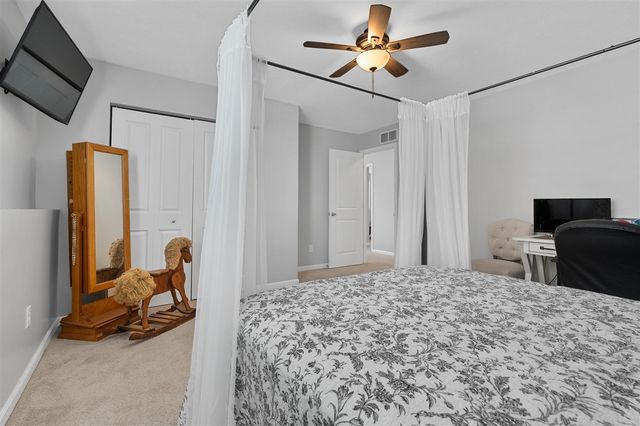 1327 Gardner Pond Lane, Vicksburg, MI 49097