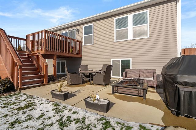 1327 Gardner Pond Lane, Vicksburg, MI 49097