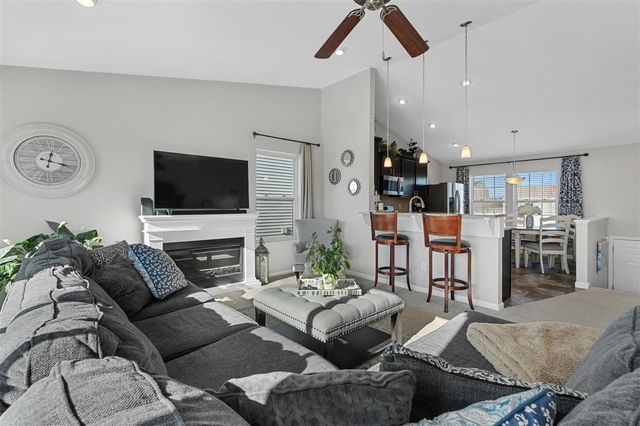 1327 Gardner Pond Lane, Vicksburg, MI 49097