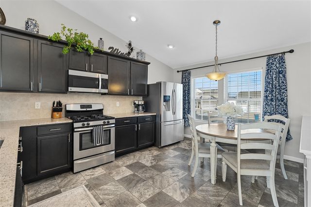 1327 Gardner Pond Lane, Vicksburg, MI 49097