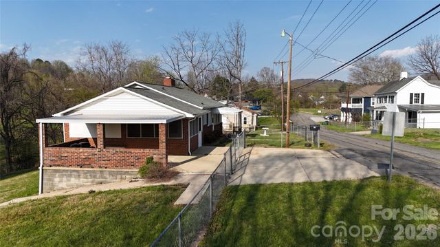 309 Morehead Drive, Marion, NC 28752