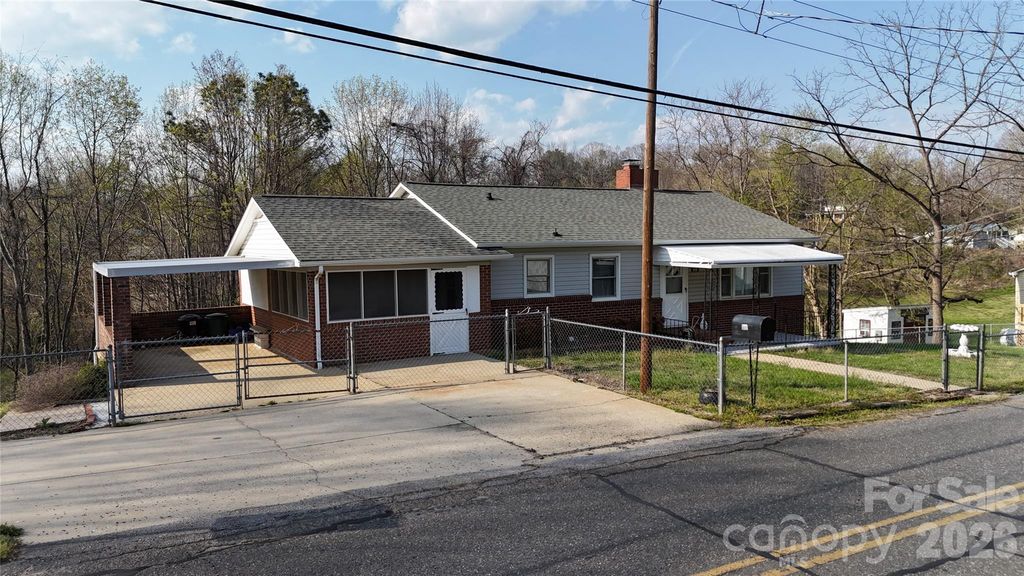 309 Morehead Drive, Marion, NC 28752