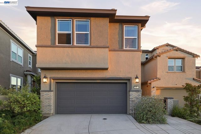17 Ben Nevis Pl, Hayward, CA 94542