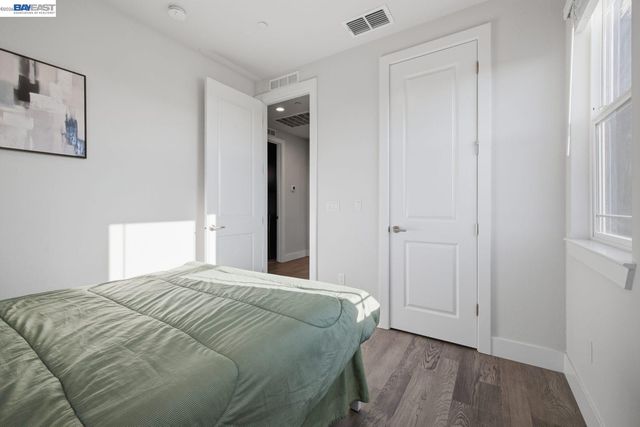 17 Ben Nevis Pl, Hayward, CA 94542