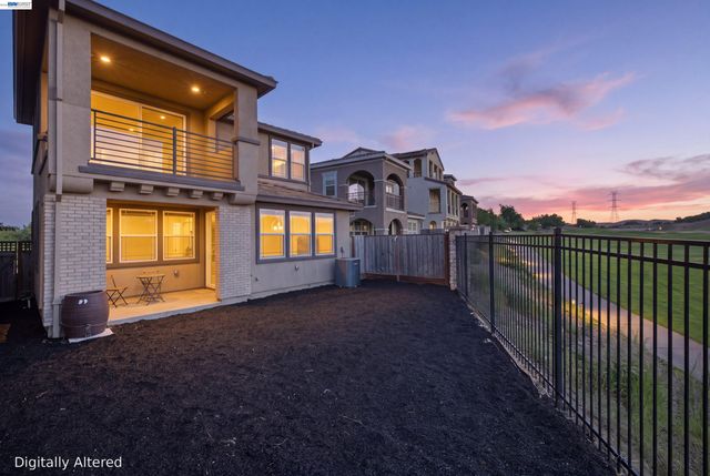 17 Ben Nevis Pl, Hayward, CA 94542