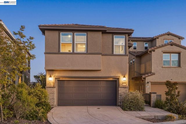17 Ben Nevis Pl, Hayward, CA 94542