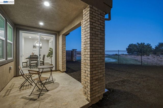 17 Ben Nevis Pl, Hayward, CA 94542