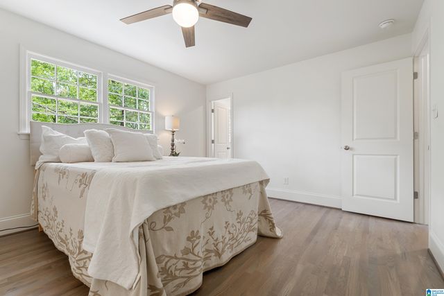 1049 SHADES AVENUE, Hoover, AL 35226