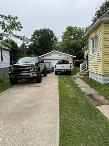 704 Engelman Street, City Of Manistee, MI 49660