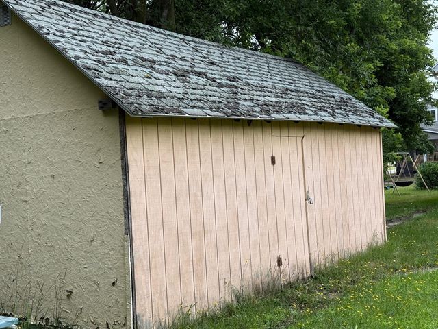 704 Engelman Street, City Of Manistee, MI 49660