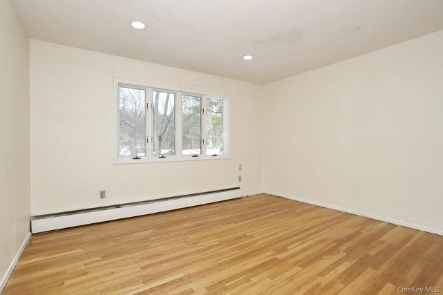 30 Bridle Road, Spring Valley, NY 10977