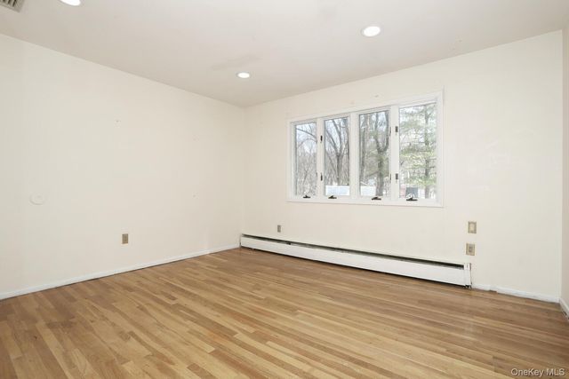 30 Bridle Road, Spring Valley, NY 10977