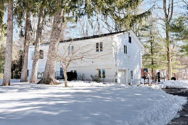 30 Bridle Road, Spring Valley, NY 10977