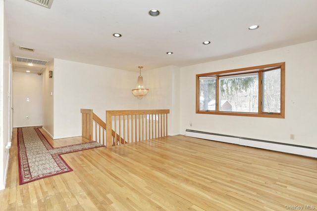 30 Bridle Road, Spring Valley, NY 10977