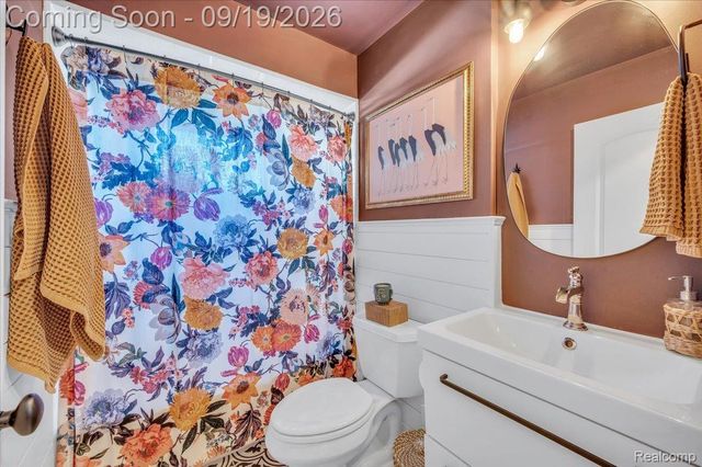 3072 Robina Avenue, Berkley, MI 48072