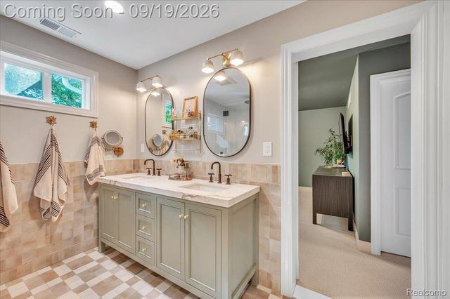 3072 Robina Avenue, Berkley, MI 48072