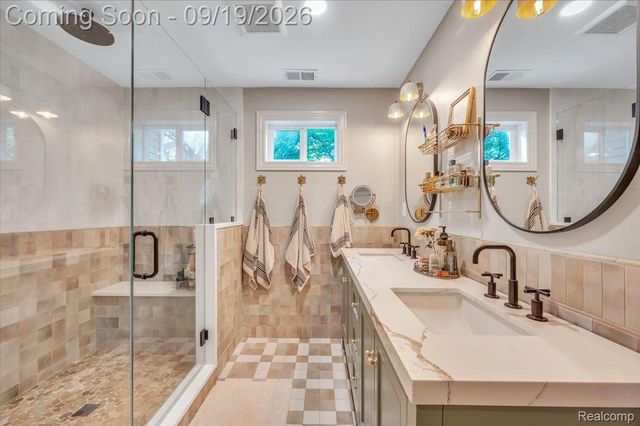3072 Robina Avenue, Berkley, MI 48072