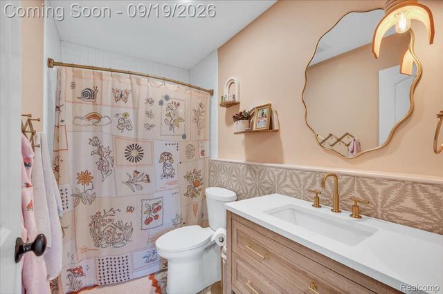 3072 Robina Avenue, Berkley, MI 48072