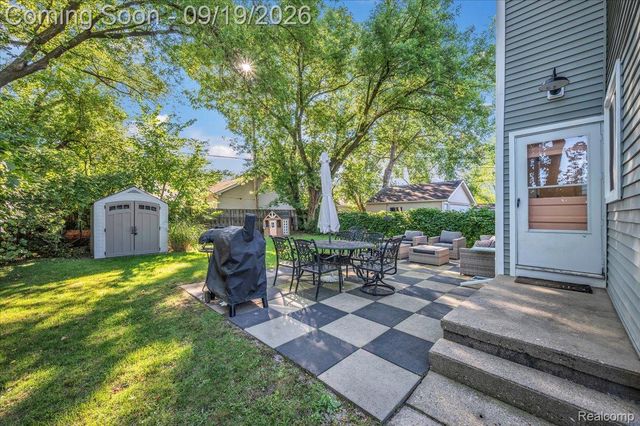 3072 Robina Avenue, Berkley, MI 48072