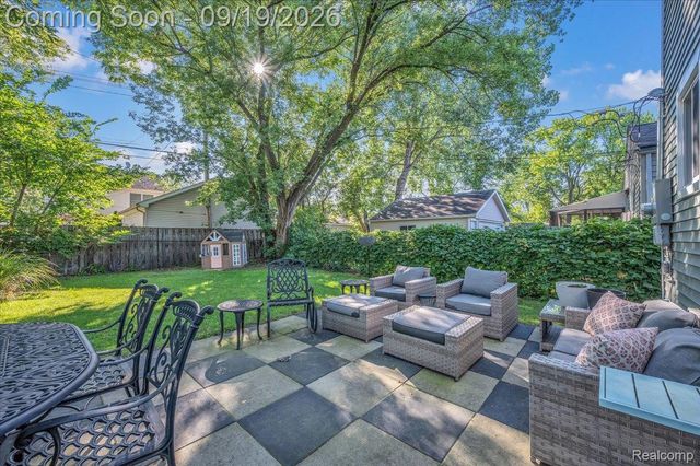 3072 Robina Avenue, Berkley, MI 48072