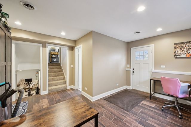 715 E Main Street, Barrington, IL 60010